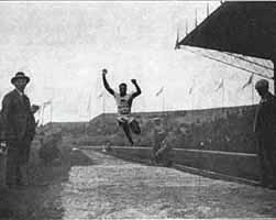 William DeHart Hubbard, long jump at Paris