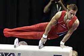 Sam Mikulak on pommel horse